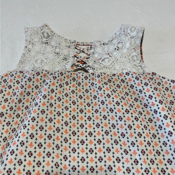 Sleeveless Patterned Eyeshadow Girls' Size Medium  Multicolor Sleeveless Top - Picture 5 of 6